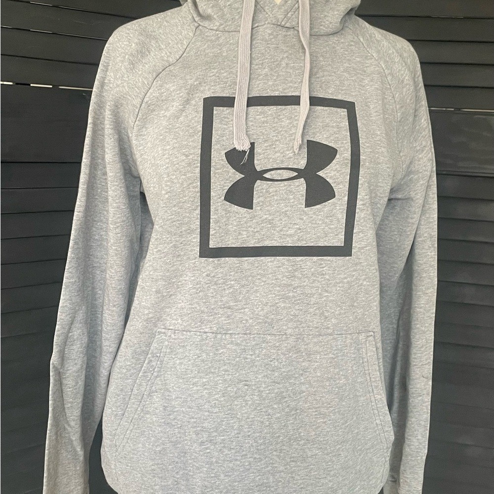 Under‎ Armour Heather Gray Sweatshirt